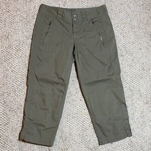 Koppen Olive Green Capris